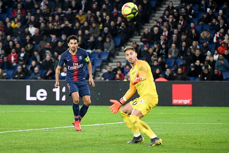 热议国足选帅：本土教练是陪标的；选土帅洋帅都是领导一句话（国足选帅惹热议：本土教练成陪跑，土洋之争终听领导一声令下）