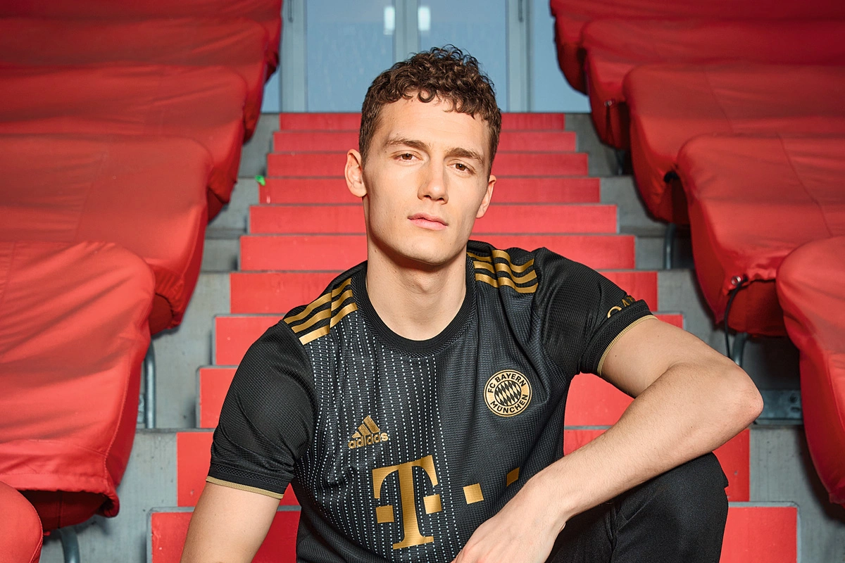 击败曼联利物浦切尔西！罗马诺：曼城即将签约塞梅尼奥，预计未来几日完成（罗马诺：曼城力压曼联、利物浦与切尔西，接近签下塞梅尼奥，预计数日内完成）