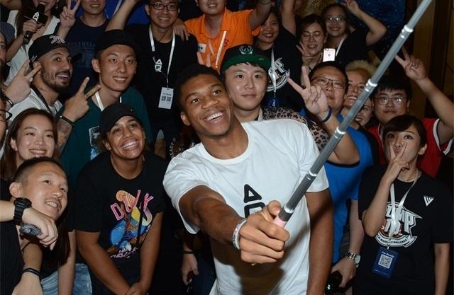 骑行新手从扶墙到放手的突破过程（从扶墙到自如：骑行新手的突破之路）