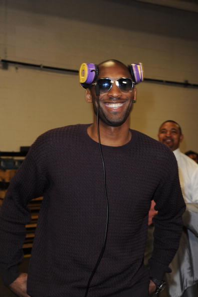 挡不住的阿门！火箭汤普森轰26分7板5助：19中12打爆湖人内线（火箭阿门·汤普森爆发，19投12中砍下26分7板5助，强势碾压湖人内线）