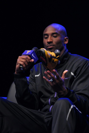 马里奥-苏亚雷斯：巴列卡斯不像西甲球场，像第三世界的球场（马里奥-苏亚雷斯：巴列卡斯更像第三世界球场，而非西甲场馆）