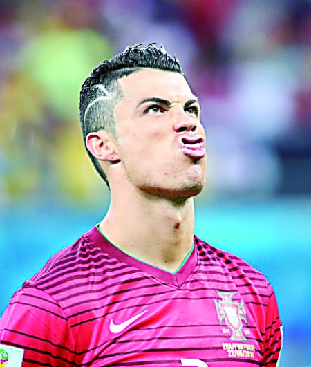 TA：皇马寻求引进后卫和中场；他们愿听取对罗德里戈的报价（TA：皇马计划补强后防与中场，并愿意听取罗德里戈的转会报价）