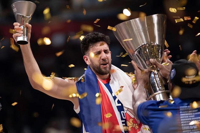 湖人惨败背后的原因分析（湖人惨败原因深度剖析）