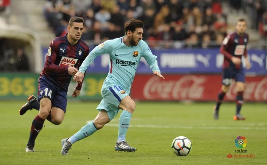 沙特联半场：本泽马破门，吉达联合暂2-0利雅得体育（半场战报：本泽马进球，吉达联合2-0领先利雅得体育）