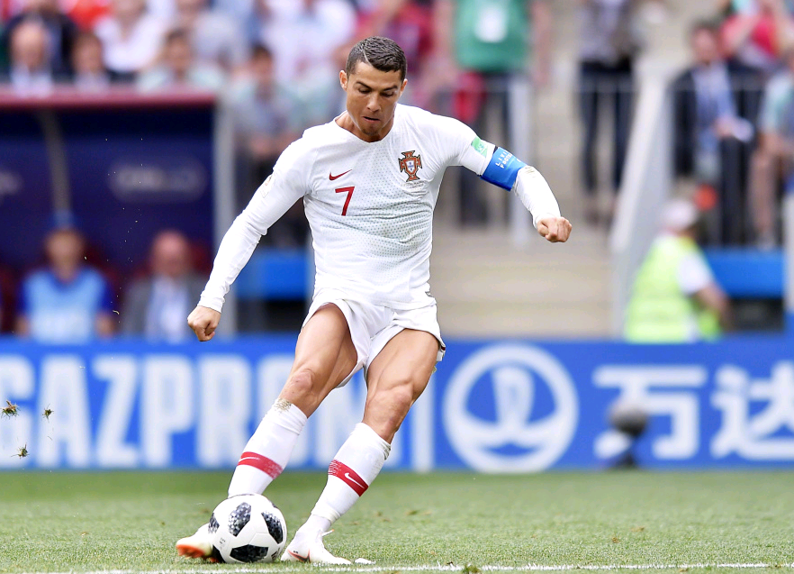 广岛前锋：亚冠与J联赛在身体对抗、速度等方面有很大区别（广岛前锋：亚冠与J联赛在对抗强度与速度上差异明显）