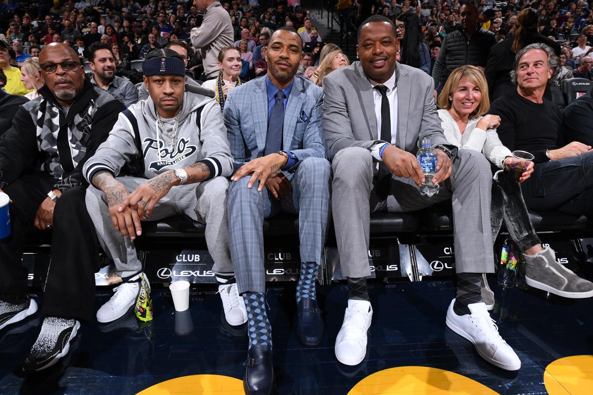 詹姆斯过去4战场均25.5+7+8，投篮命中率53.8%（詹姆斯近4场比赛场均25.5分7篮板8助攻，投篮命中率53.8%）