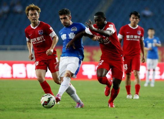 NBA战报：福克斯31分，马刺114-112险胜魔术（NBA快讯：福克斯砍下31分，马刺114-112一分险过魔术）