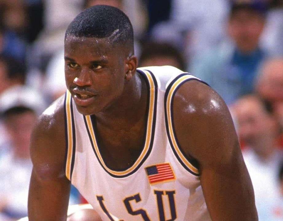 第四次，曼联错失进入欧冠区的机会。（曼联第4次错失欧冠区席位）