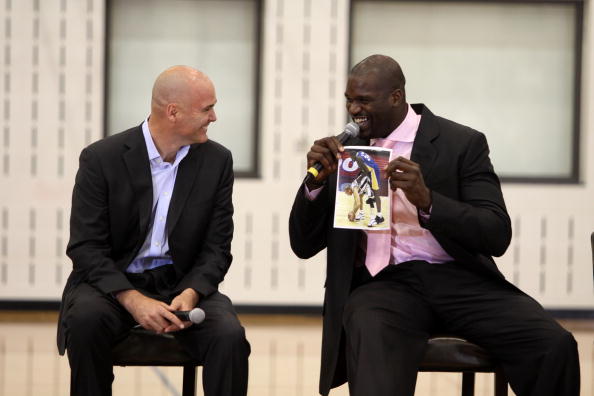 李嗣镕姐弟俩观战足协杯决赛，姐姐晒明媚穿搭，与张稀哲合影（足协杯决赛现场：李嗣镕姐弟看台现身，姐姐晒清新穿搭并与张稀哲合影）