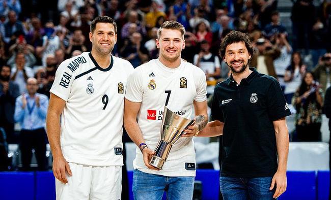 绿茵传承，足球主题文化展“十五运”站在广东美术馆开幕（“十五运”绿茵传承足球主题文化展在广东美术馆启幕）