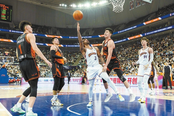 沃勒尔：阿德耶米确实犯了错误，但我们首先要给予他一些支持（沃勒尔：阿德耶米虽有过失，但当下更需要我们的支持）