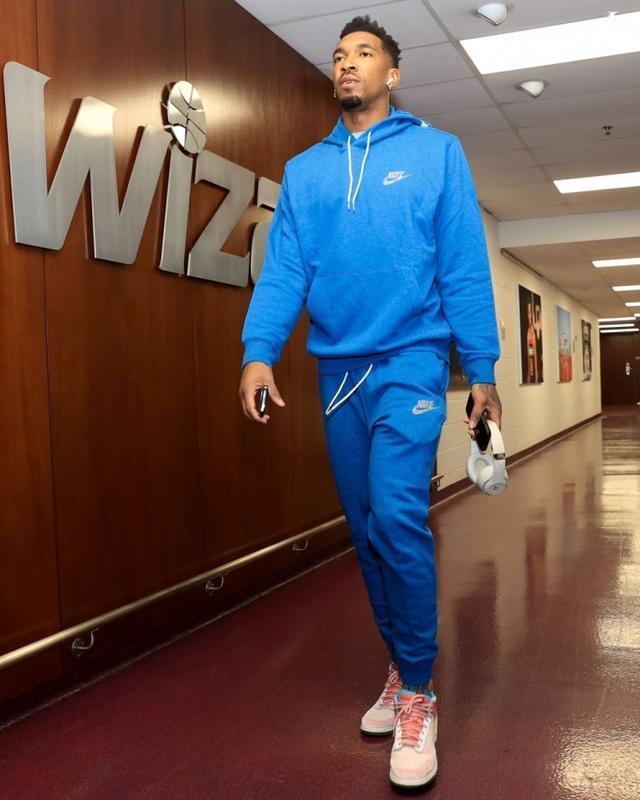 萨内蒂谈何塞普车祸事件：意外总是难免的，我们都会支持他（萨内蒂谈何塞普车祸：意外在所难免，大家都会支持他）