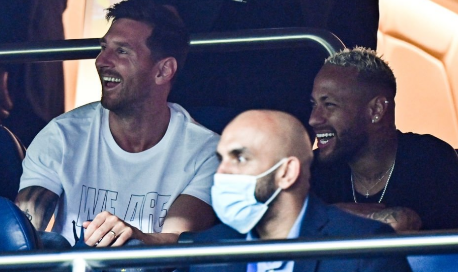 武磊：夺冠须要感谢球迷们，三连冠是对他们最好的回报（武磊：感谢球迷助力夺冠，三连冠是最好的回馈）