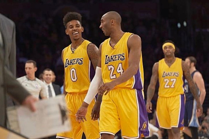 米体：接受手术治疗后，弗朗哥-巴雷西已在上周重返米兰之家（米体：弗朗哥-巴雷西术后已于上周回到米兰之家）