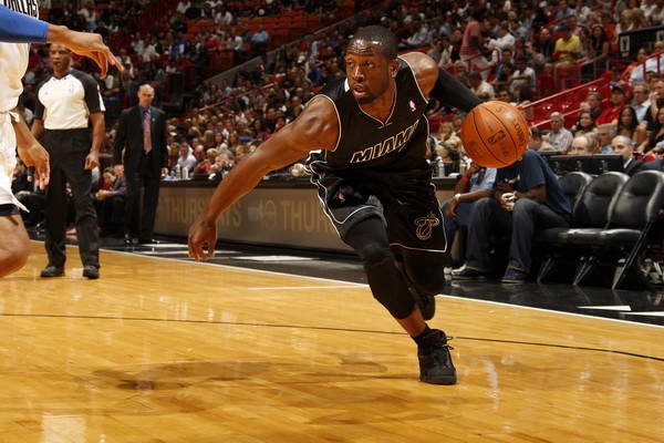 今晚缺席战浙江！媒体人：李添荣手伤复发，偰李永炜甲流（今晚对阵浙江或将缺阵：媒体称李添荣手伤复发，偰李永炜感染甲流）